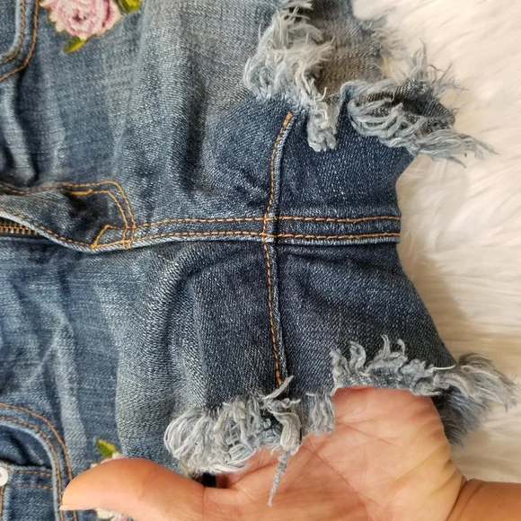 AMERICAN EAGLE Blue Shorts With Flowers Stretch SIZE 4. - Picture 14 of 16